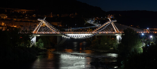 Ourense Puente del milenio y paseo a orillas del rio Miño.