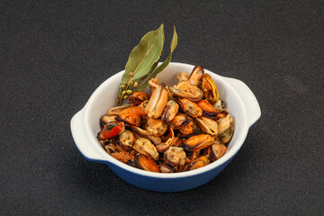 Pickled mussels in the bowl