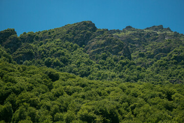 Obraz premium peak of Mount Hustup in clear weather