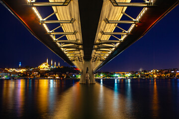 Fototapeta na wymiar Halic metro bridge