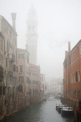 Fototapeta premium Italy Venice canal in fog