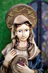 Busto em gesso do sagrado coração de Maria