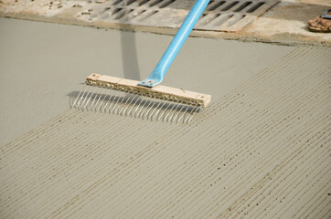 Make lines for slip protection on road skin