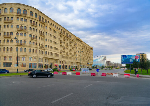 Shopping center Amay in Baku