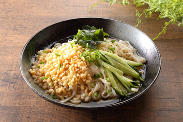冷やしたぬきうどん