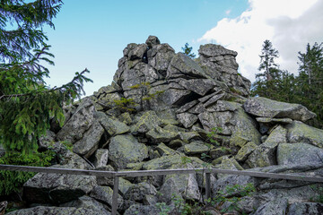 Ausblick im Fichtelgebirge vom Haberstein Schneeberg in die Landschaft im Sommer