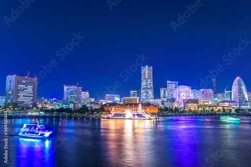 美しい横浜みなとみらいの夕景 夜景 Wall Mural Wallpaper Murals F Mikami 美しい横浜みなとみらいの夕景 夜景 Wall Mural Wallpaper Murals F Mikami