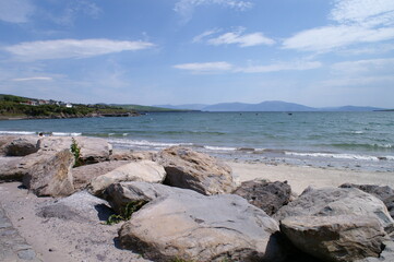Fototapeta na wymiar Beach with big rocks in Ireland