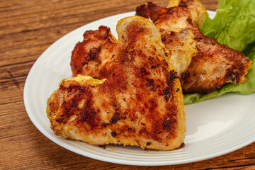 Roasted chicken wings with spices