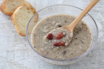 雑穀米類の具がたくさんのチャウダー