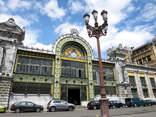 Obraz premium Facade of the Bilbao-Concordia Railway Station (Estacion de Santander) in Bilbao, SPAIN