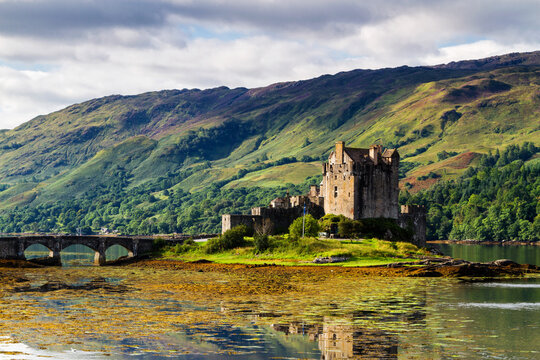 Eilean Donan Castle, Loch Duid, Highlands, Scotland, United Kingdom