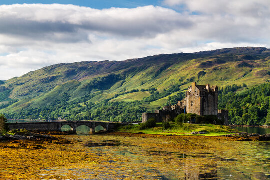 Eilean Donan Castle, Loch Duid, Highlands, Scotland, United Kingdom
