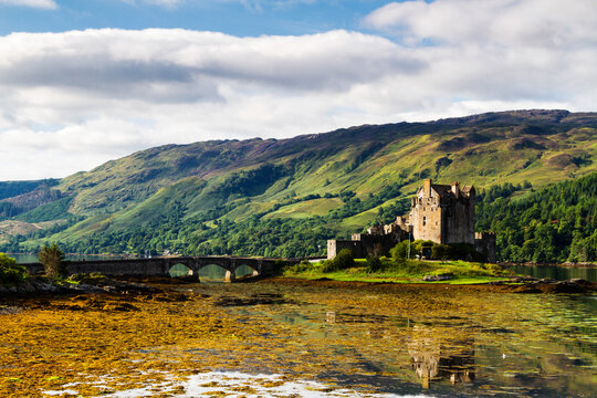 Eilean Donan Castle, Loch Duid, Highlands, Scotland, United Kingdom