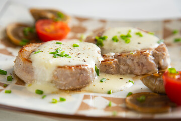 Premium beef sirloin with cheese cream