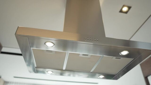 Campana de cocina el&eacute;ctrica para absorci&oacute;n de humo.