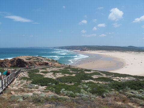 Wilde Costa Vicentina, Baixa Alentejo, Portugal
Wild Costa Vicentina, Baixa Alentejo, Portugal
Strand Beach Praia da Bordeira Carrapateira