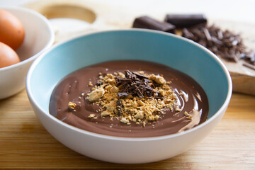 Home made chocolate cream with biscuits