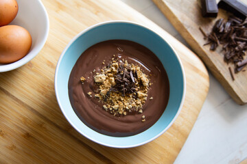 Home made chocolate cream with biscuits