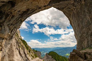 Eisriesenwelt Österreich Attraktion Eishöhle Portal Öffnung Aussicht Werfen Salzachtal Salzburg...