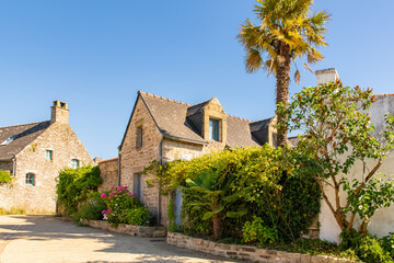 Brittany, Ile aux Moines island in the Morbihan gulf, typical houses in the village
