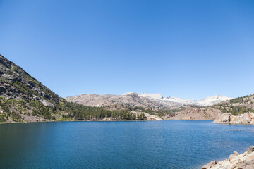lago de parque nacional de yosemite en EEUU