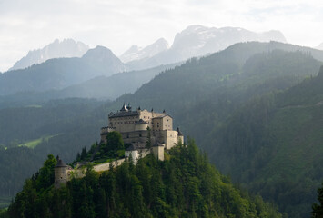 Hohenwerfen Burg Österreich Werfen Salzburg Pongau Salzach Festung Alpen Tennengebirge...