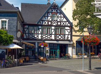Fototapeta premium Bad Honnef, Altstadtszene am Rathausplatz