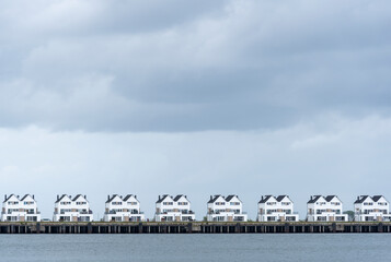 Fassaden moderner Ferienh&auml;user in Olpenitz an der Ostsee