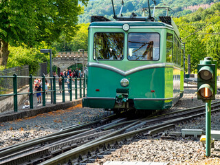 Fototapeta premium Drachenbergbahn, historische Zahnradbahn bei Königswinter (Rhein)