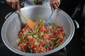 salsa de chile tomate cebolla para chicharron