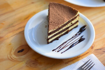 Torta tiramisu al chocolate, un clasico italiano a la hora del postre