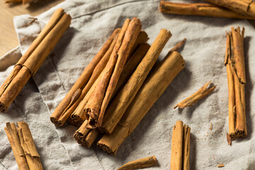 Dry Organic Ceylon Cinnamon Sticks