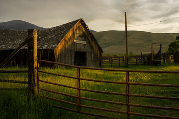 old barn and fence © APM