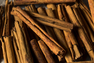 Dry Organic Ceylon Cinnamon Sticks