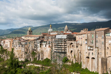 Obraz premium View of the southern village of St. Agata de' Goti, Italy