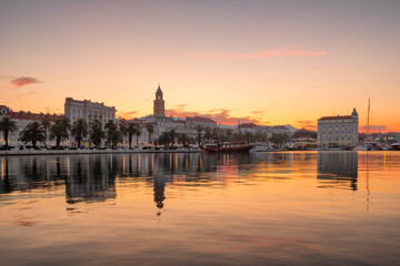 Fototapeta na wymiar Panorama view of Split town in Croatia at dawn.