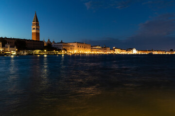 Fototapeta premium Venice by night