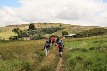 Obraz premium Trekking, camping, aventura, natureza, montanha.