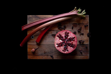 assortiment de fruit, rhubarbe et  grenade