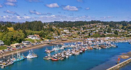 Aerial of harbor in Newport, Oregon - obrazy, fototapety, plakaty