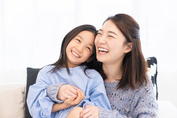 笑顔の親子