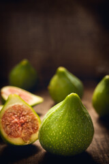 Sicilian figs on wood
