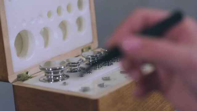 Electronic scale calibration procedure. Weighing scale calibration, Calibration Scale.