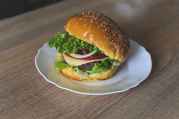 hamburger, burger, food, sandwich, cheese, lettuce, bun, bread, beef, meat, cheeseburger, tomato, fast, meal, lunch, grilled, chicken, onion, isolated, dinner, white, snack, sesame, plate, unhealthy