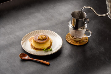 ベトナム風プリン　Vietnamese pudding with condensed milk