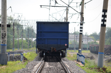 Obraz premium long-distance train with wagons for transportation of goods over long distances