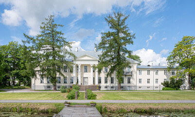Fototapeta na wymiar manor in kernu estonia europe