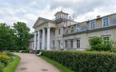 Obraz premium Krimuldas mansion latvia europe