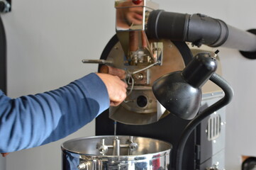 Kaffe Rüstung von Hand